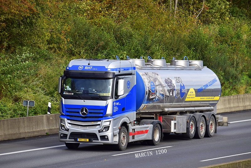 _DSC7973-crop-Mercedes-Benz Actros  - RHT Roger Heinen Transport.JPG