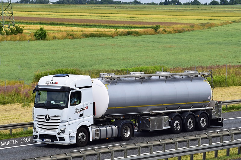 _DSC7854-crop-Mercedes-Benz Actros MP5-ODYS.JPG