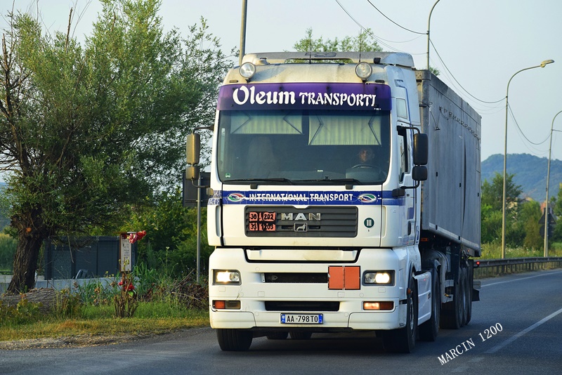 _DSC5280-crop-Oleum Transporti-MAN TGA.JPG