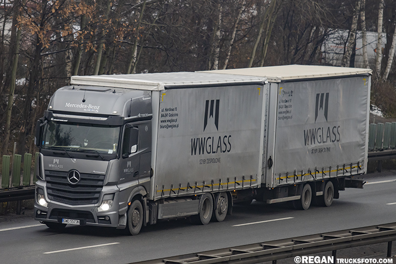 Mercedes-Benz Actros MP4 - WWGlass.jpg