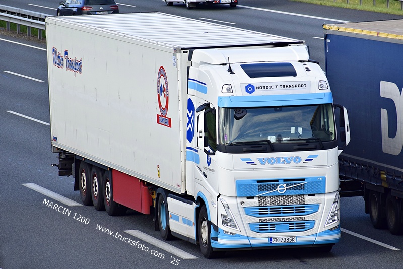 _DSC8127 NORDIC T TRANSPORT-crop-VOLVO FH5.JPG