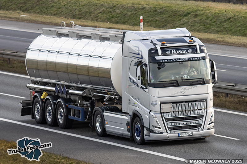 Volvo FH5 - Transport Nowak.jpg