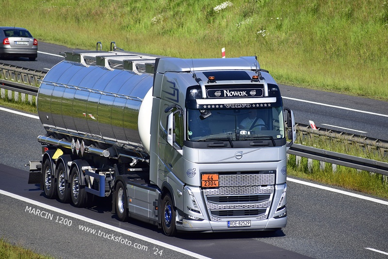 _DSC00011 (770) NOWAK-crop-VOLVO FH5.JPG