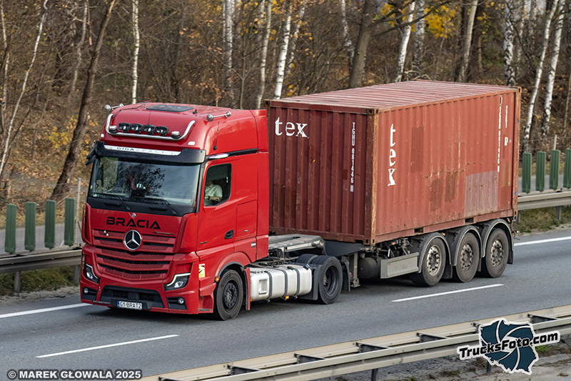 Mercedes-Benz Actros L - Bracia.jpg
