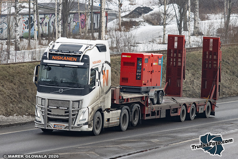 Volvo FH - Niskanen.jpg