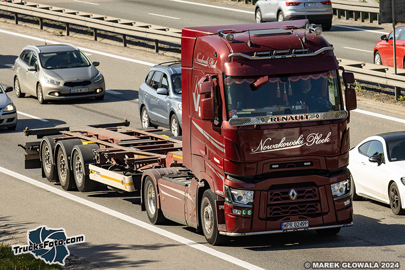 Renault Range T - Nowakowski Płock.jpg