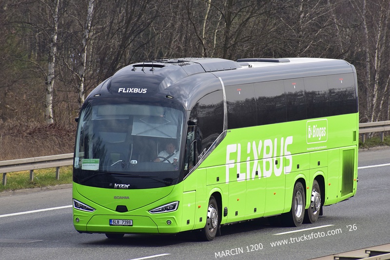 _DSC3708 AUTOBUS IRIZAR-crop-FLIXBUS.JPG