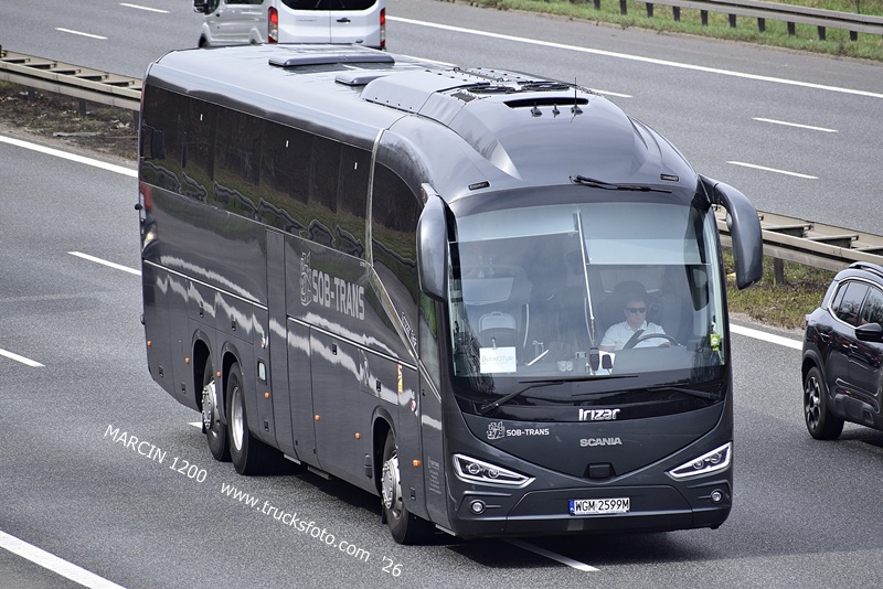 _DSC4387 AUTOBUS IRIZAR-crop-SOB-TRANS.JPG
