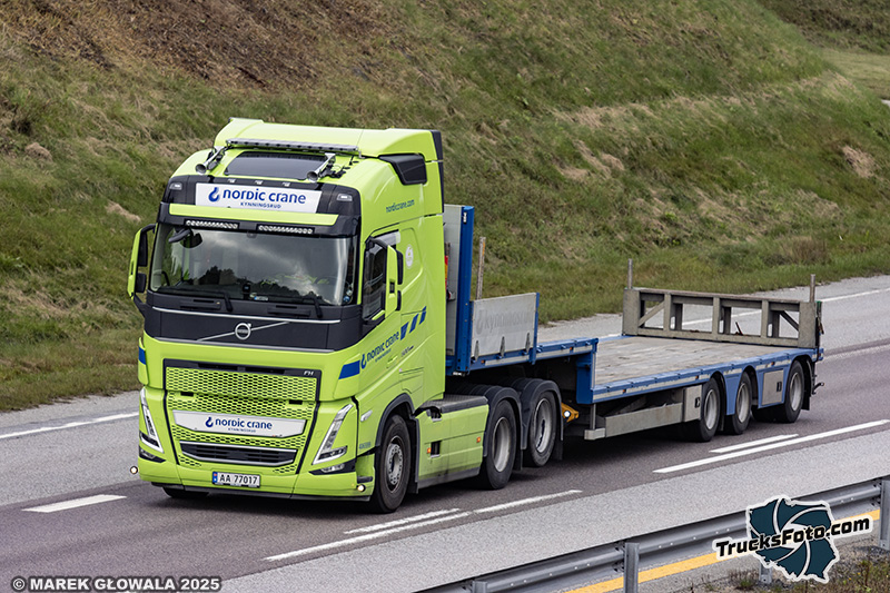 Volvo FH - Nordic Crane.jpg