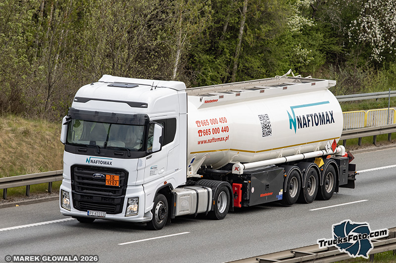 Ford F-Max Naftomax.jpg