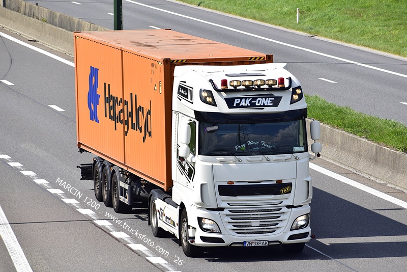 _DSC6307 PAK-ONE-crop-DAF XF 106.JPG