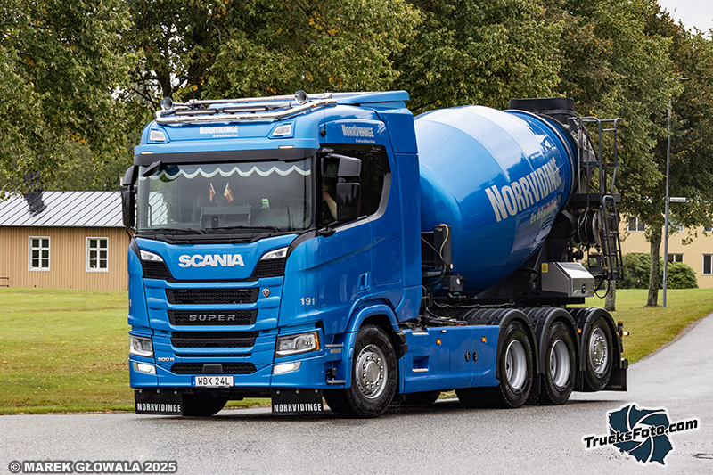 Scania 500R Super - Norrvidinge.jpg