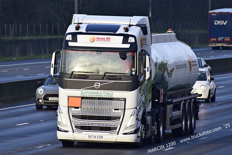 _DSC9452 CROWN OIL-crop-VOLVO FH5.JPG