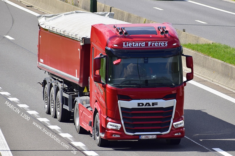 _DSC6444 LIETARD FRERES-crop-DAF XF.JPG