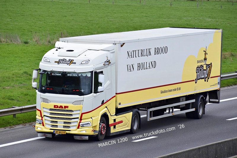 _DSC4623 NATUURLIJK BROOD-crop-DAF XF.JPG