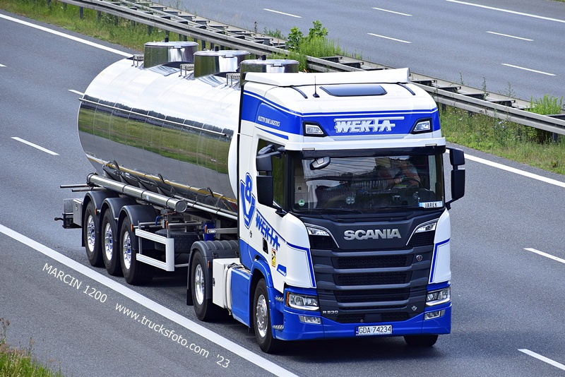 _DSC4991 WEKTA-crop-SCANIA R530 V8.JPG