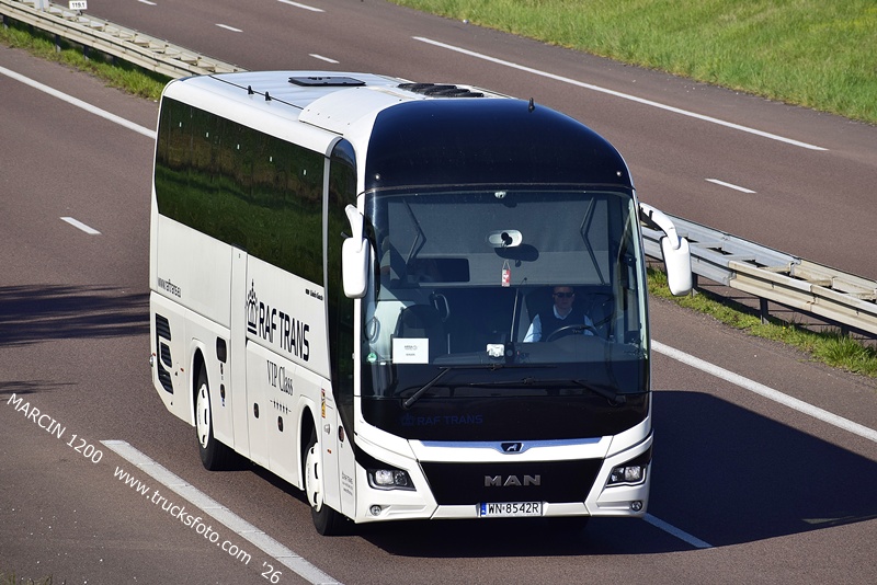_DSC6080 AUTOBUS MAN-crop-RAF TRANS.JPG