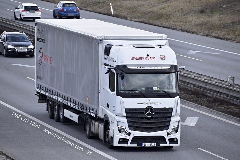 _DSC2892 KOUBATRANS-crop-ACTROS MP5.JPG