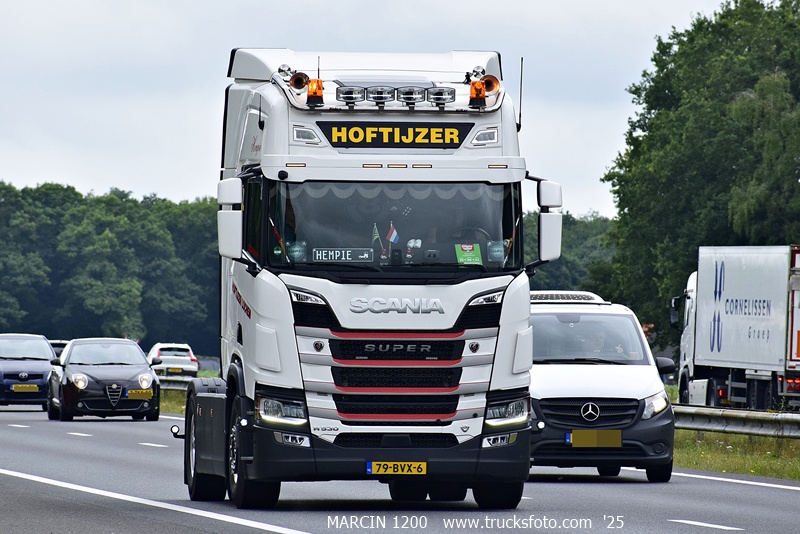 _DSC9917 HOFTIJZER-crop-SCANIA R530 V8 NG.JPG