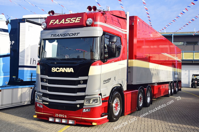 _DSC1227 FAASSE-crop-SCANIA R590 V8 NG.JPG