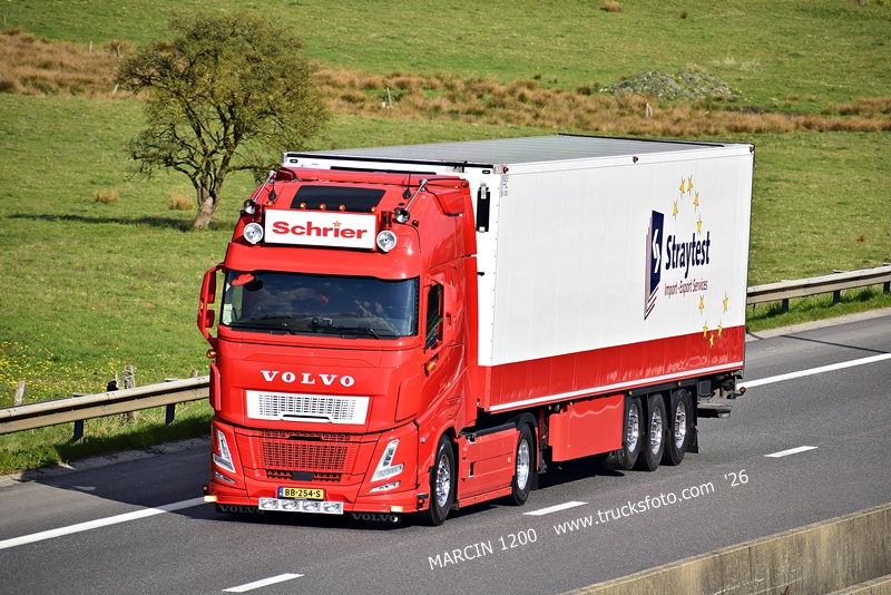 _DSC6699 SCHRIER-crop-VOLVO FH AERO.JPG