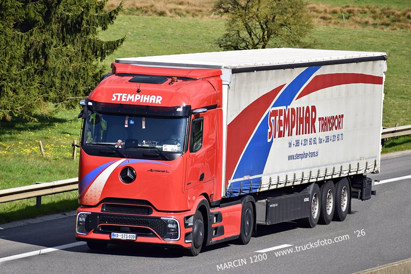 _DSC6620 STEMPIHAR TRANSPORT-crop-ActrosL ProCabin.JPG