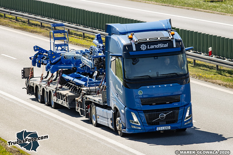 Volvo FH Aero - Landstal.jpg