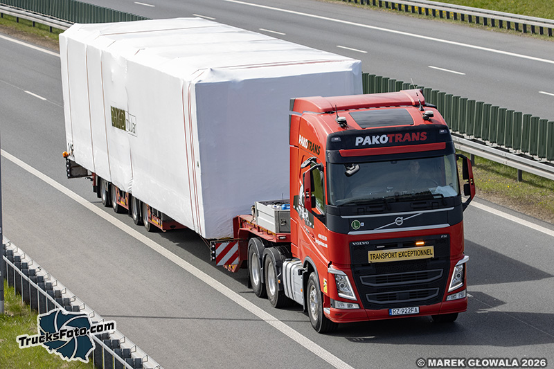 Volvo FH4 - PakoTrans.jpg