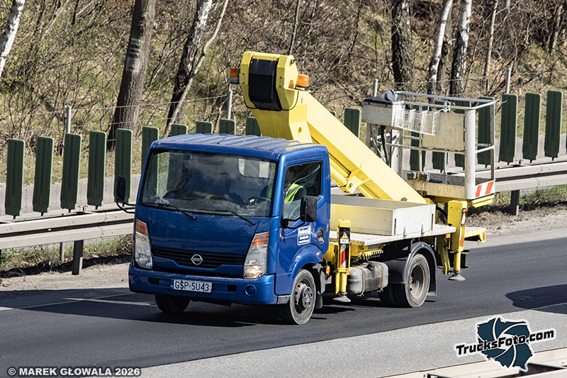 Nissan Cabstar - Heben.jpg