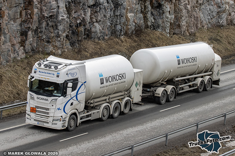 Scania 660S V8 - Nurmelan Rahti Woikoski.jpg