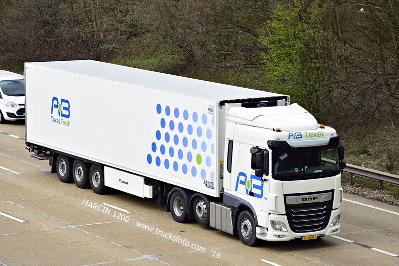 _DSC5288 AB TEXEL-crop-DAF XF 106 II.JPG