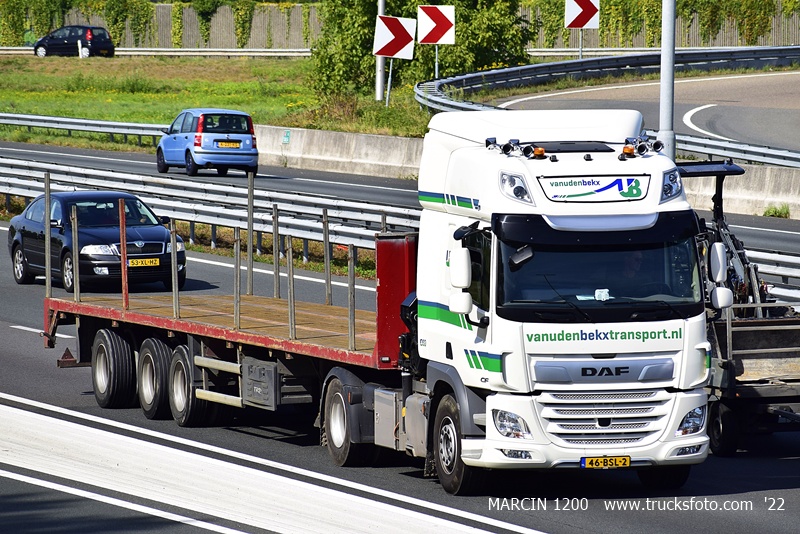 _DSC7715 VAN UDEN BEKX-crop-DAF CF.JPG