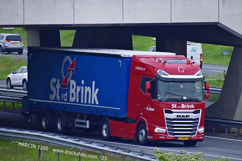 _DSC3520 ST vd BRINK-crop-DAF XG+.JPG