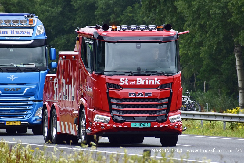 _DSC0270 ST vd BRINK-crop-DAF XF.JPG
