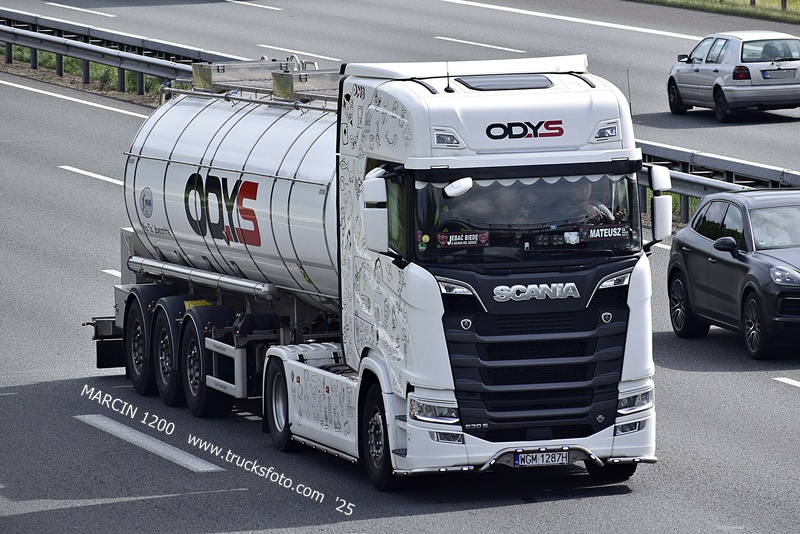 _DSC8775 ODYS-crop-SCANIA S530 V8.JPG
