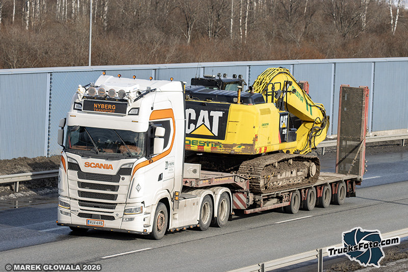 Scania 590S V8 - Nyberg Transport.jpg