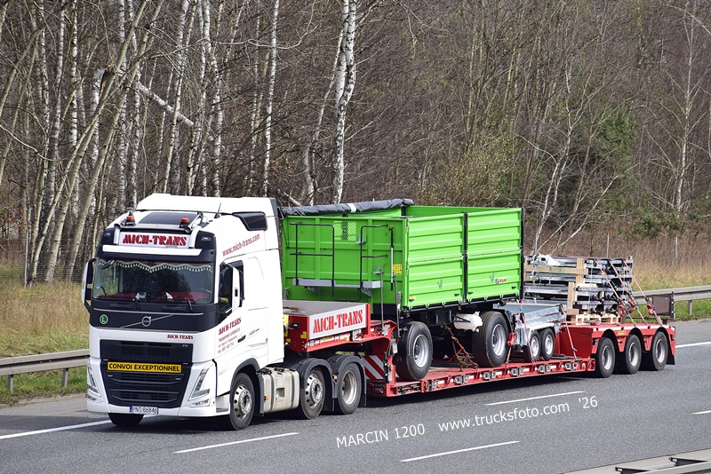 _DSC4401 MICH TRANS-crop-VOLVO FH5.JPG