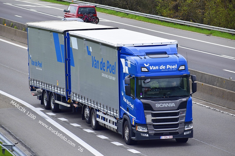 _DSC5574 VAN DE POEL-crop-SCANIA R450 NG.JPG