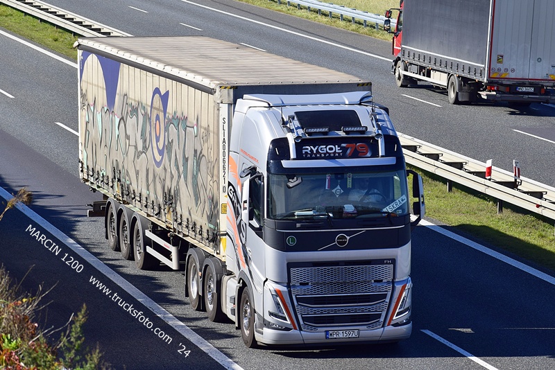 _DSC00011 (2261) RYGOŁ 79-crop-VOLVO FH5.JPG