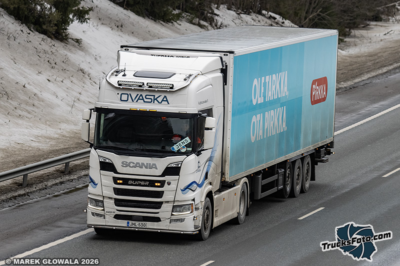 Scania 420R Ovaska.jpg