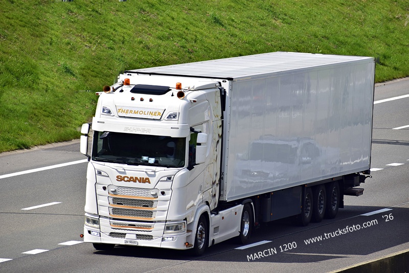 _DSC6255 THERMOLINER-crop-Heiniger Transport.JPG