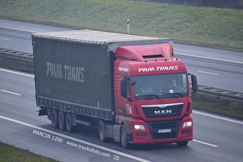 _DSC6624 PAM TRANS-crop-MAN TGX.JPG