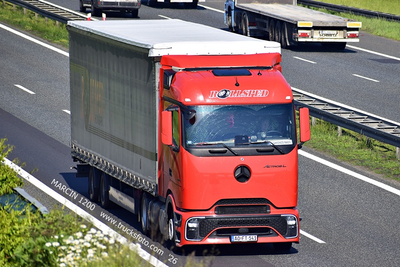 _DSC7748 ROLLSPED-crop-ActrosL ProCabin.JPG