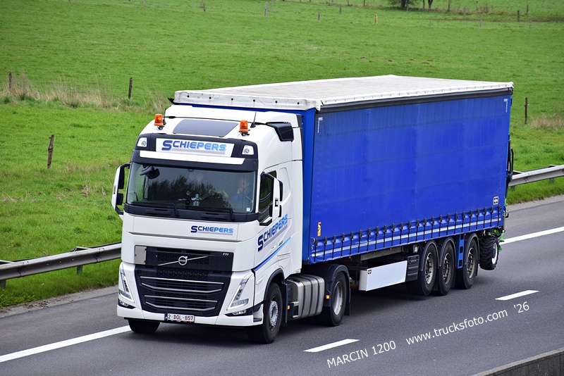 _DSC4643 SCHIEPERS-crop-VOLVO FH5.JPG