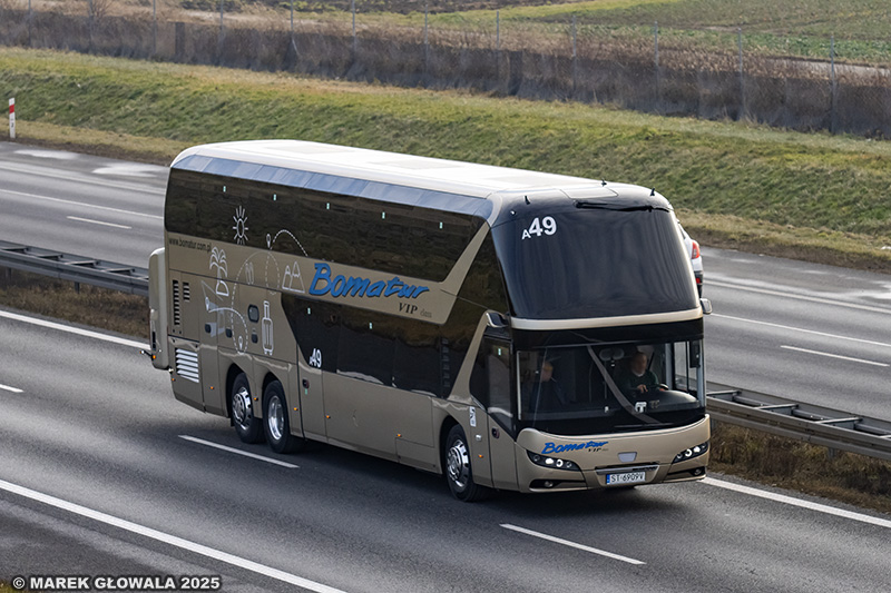 Neoplan Skyliner 3 - Bomatur.jpg