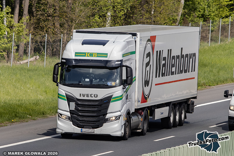 Iveco S-Way LNG - ICB.jpg