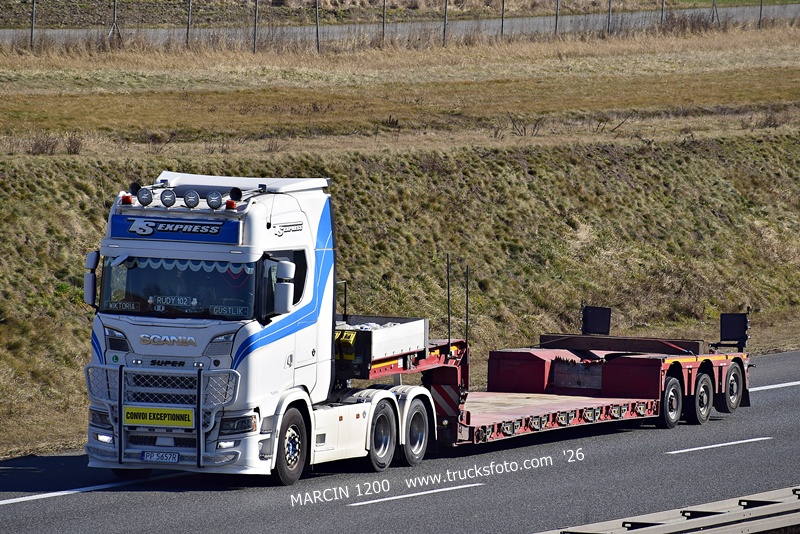 _DSC2685 TS EXPRESS-crop-SCANIA S.JPG