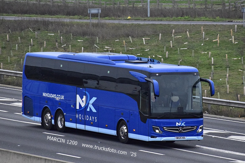 _DSC0073 AUTOBUS MERCEDES-crop-NK HOLIDAYS.JPG