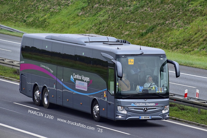 _DSC2927 AUTOBUS MERCEDES-crop-Carrétour VOYAGES.JPG