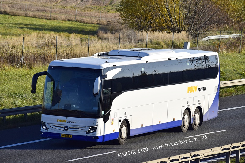 _DSC3858 AUTOBUS MERCEDES-crop-POUW VERVOER.JPG